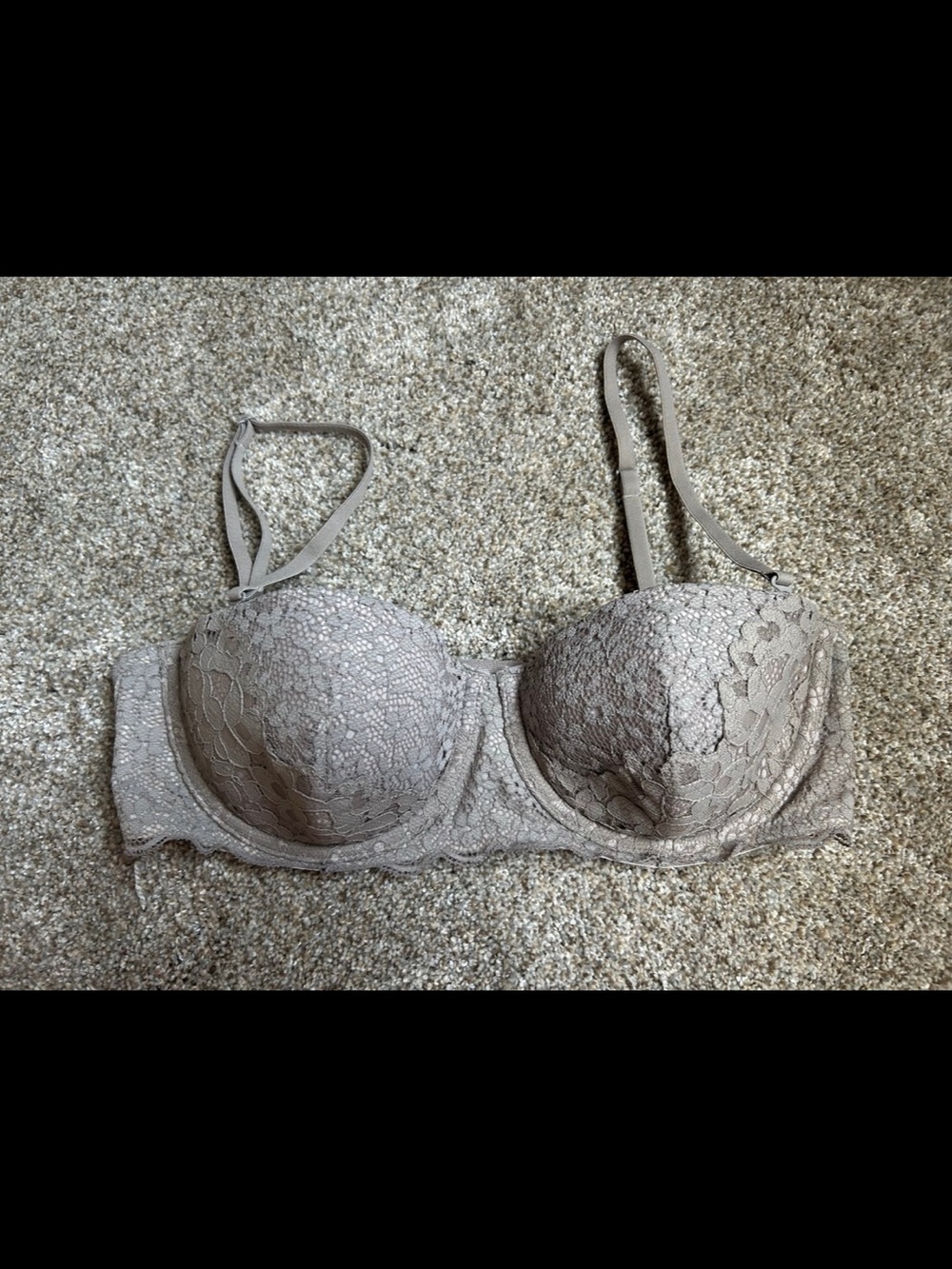 Victoria's Secret Lace Underwire Bra in Taupe